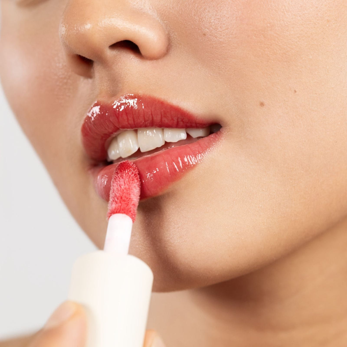 LIP SHEEN